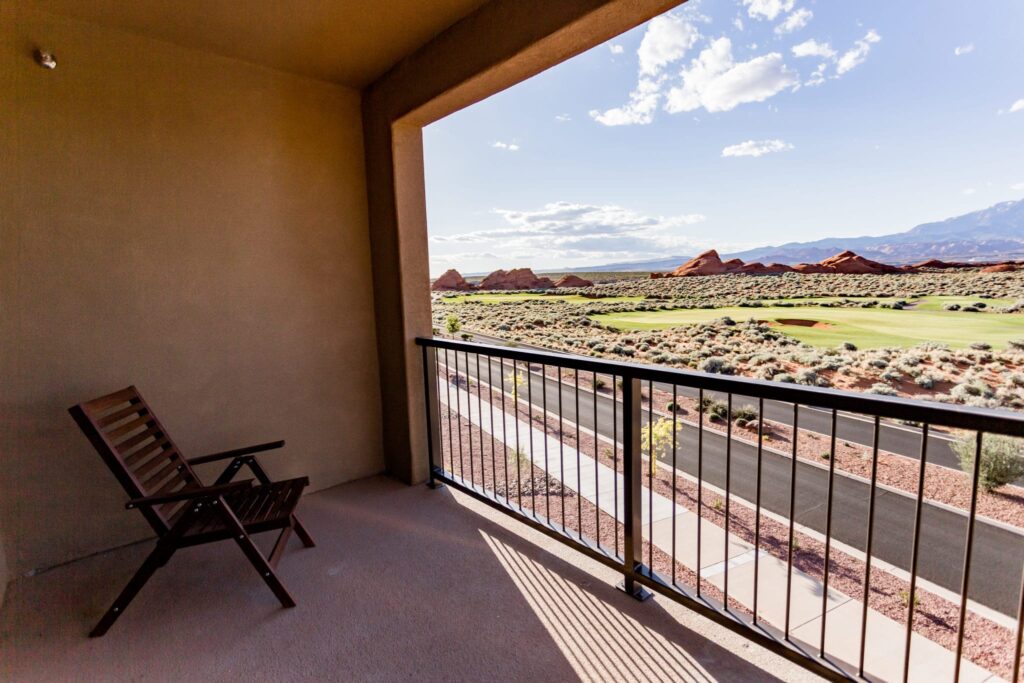 Enjoying a Relaxing Weekend at Sand Hollow Resort