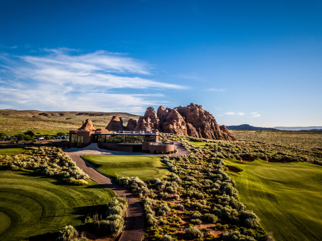 Navigate Sand Hollow Resort, a top-rated Utah resort